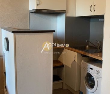 SANARY - Quartier Beaucours - Joli studio meublé de 17 m2 av - Photo 2