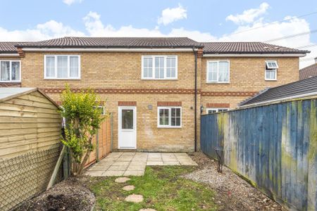 2 bedroom terraced house to rent - Photo 2