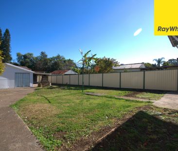 FULLY RENOVATED THREE BEDROOM FAMILY HOME - Photo 1