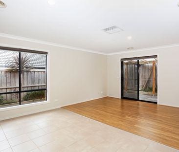 Spacious 3-Bedroom Home in Mernda - Photo 3