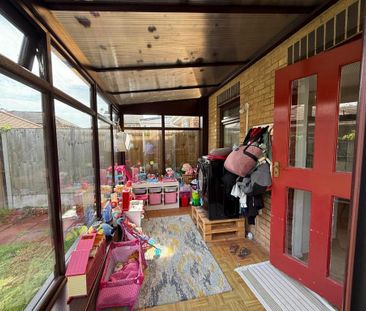 3 bedroom detached house to rent - Photo 3