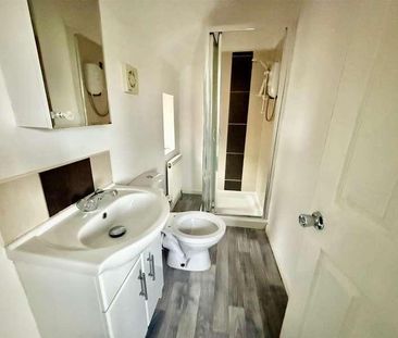 Shady Lane, Birmingham, B44 - Photo 2