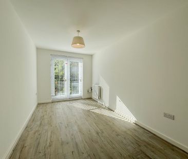 2 bed flat to rent in Dennis Davison Place, Coventry, CV4 - Photo 5