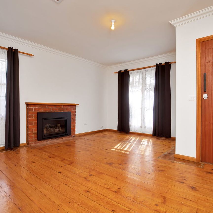 Open-Plan Living Plus Versatile External Bungalow - Photo 1