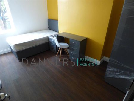 5 bedroom detached house to rent - Photo 5