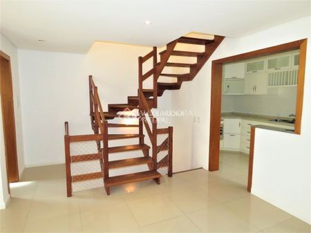 Casa em Condomínio com 3 quartos e 120m² para alugar em Medianeira, Porto Alegre. - Foto 5