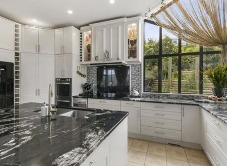 Belmont Beauty - Photo 3