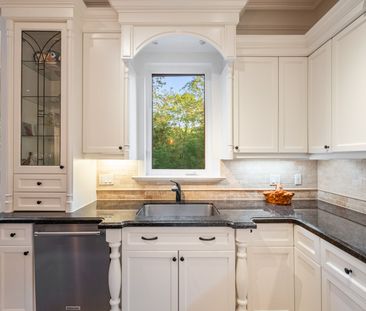 For Lease - 35 Wentworth Avenue, Toronto, Ontario - Photo 4
