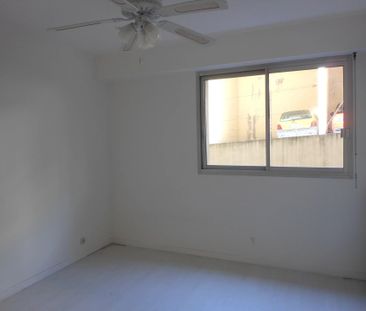 Location Appartement 2 pièces 53m² GRASSE 06130 - Photo 6