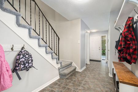 For Lease - 9 Glacier Street, Barrhaven, Ontario - Photo 5