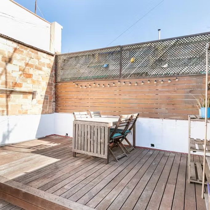 Carrer de Casanova, Barcelona, Catalonia 08011 - Photo 1