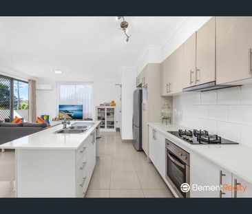 Eastern 2 Bedroom Apartment With Excellent Condition! - Photo 4