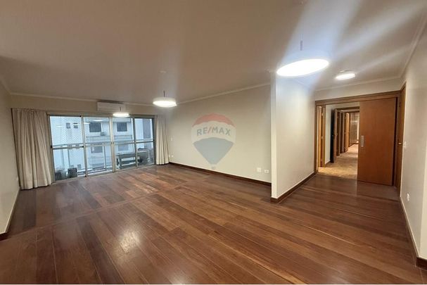 Rua Jesuíno Arruda, primeira quadra, andar alto, 214m2, 4 dormitórios, 2 vagas de garagem, lazer completo. - Photo 1