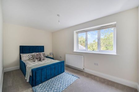 5 bedroom detached house to rent - Photo 4