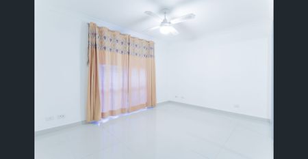 3 Bedroom home in great location in Minto !! - Photo 2