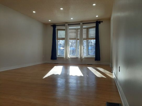 For Lease - 21 Humheller Road Unit# Main, Toronto, Ontario - Photo 1