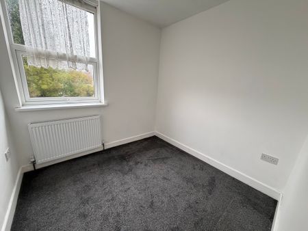 Albany Crescent, Bilston, Wolverhampton - Photo 3