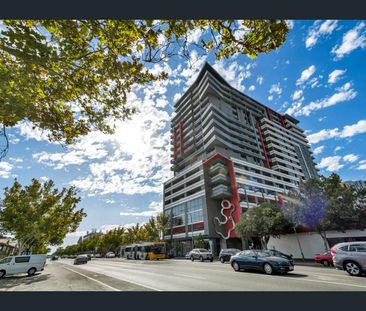 Studio Apartment in the Heart of Adelaide - Dual Key Living - Photo 6