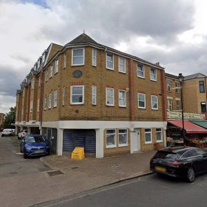 Studio to rent - Photo 2