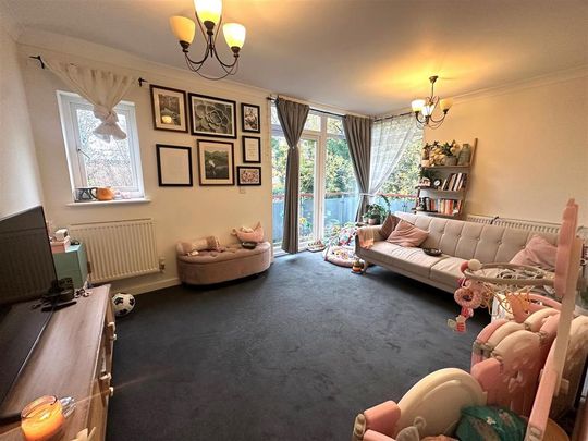 2 bedroom flat to rent - Photo 1