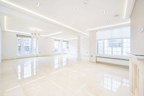 Berkeley Court, Marylebone, NW1, London - Photo 1