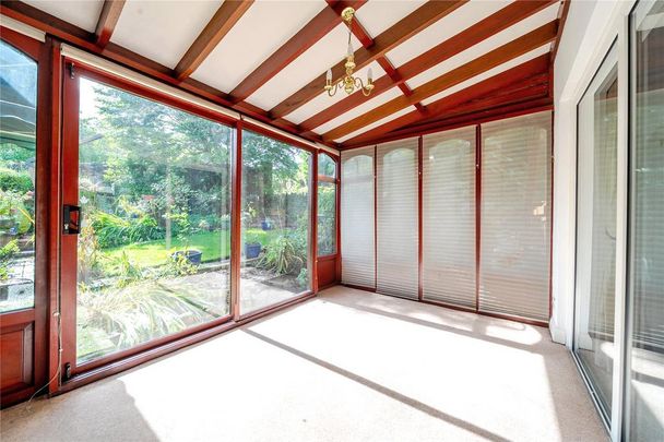 4 bedroom detached house to rent - Photo 1