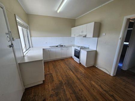 2 bedroom unit - Photo 3