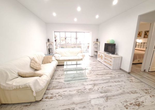 Renovated 2 bedroom apartment for rent in Calpe with pool