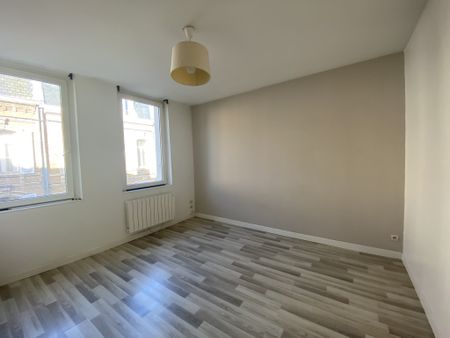 APPARTEMENT T2 NON MEUBLÉ - PROCHES COMMODITES - Photo 3
