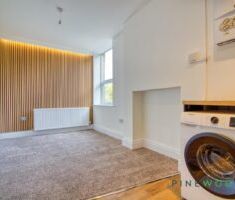 1 BEDROOM Apartment - Ground Floor - Photo 5