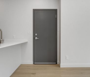 For Lease - 137 Marquette Avenue Unit# 3, Vanier and Kingsview Park... - Photo 3