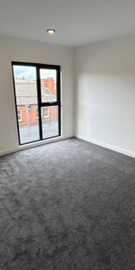 Burlington Square, Chesterfield - Photo 3