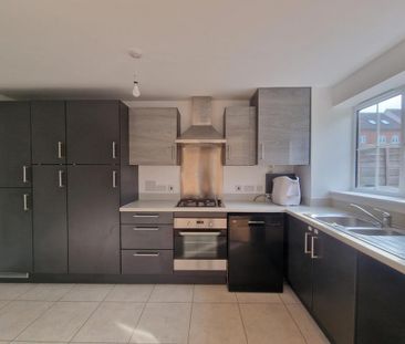 3 bedroom semi-detached house to rent - Photo 1