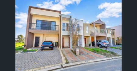 PLENTY OF SPACE, STYLE & QUALITY - Photo 4