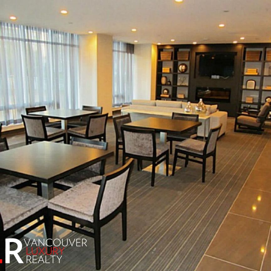 Condo in Downtown Vancouver, BC - Photo 1