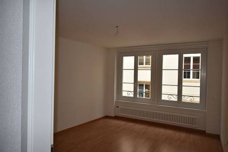 City center, within walking distance of all amenities, large 3.5-room apartment on the 2nd floor - Photo 2