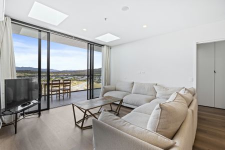 Stylish 2-Bedroom Apartment in Wright - Photo 2