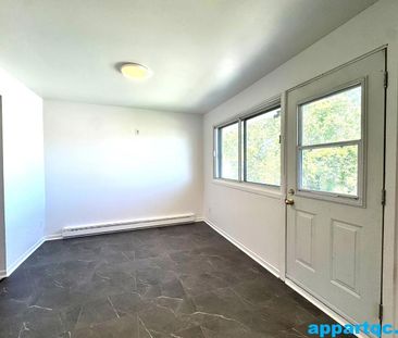 Montréal – Pointe-aux-Trembles – Très grand logement 4 1/2 à louer - Photo 1