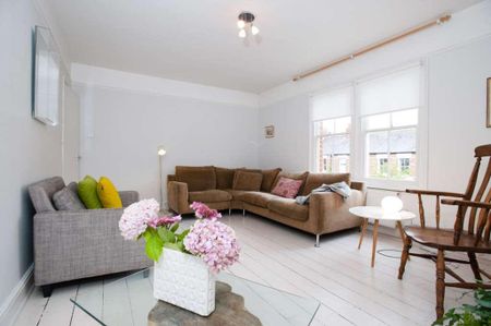 4 bedroom townhouse to rent - Photo 2