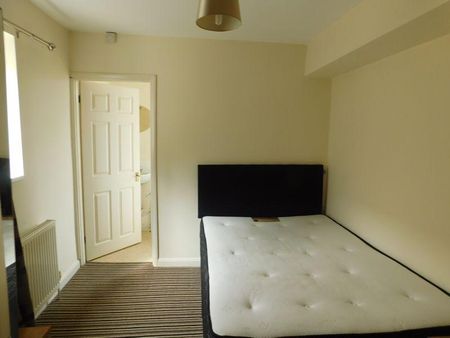 1 bedroom in a house share to rent - Photo 5