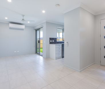 2/12 Pelham Street, Logan Reserve QLD 4133 - House For Rent | Domain - Photo 4