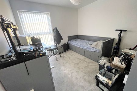 Colnebank Drive, WATFORD - Photo 3