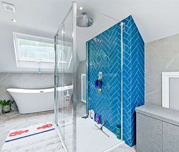 This beautifully presented modern detached home is situated in the ... - Photo 6