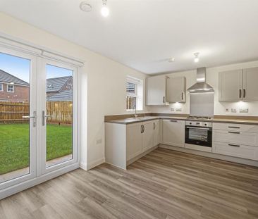 3 bedroom semi-detached house to rent - Photo 5