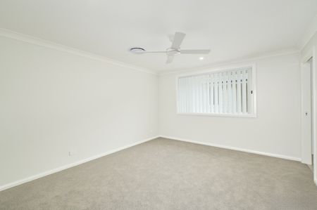 35 Ashlar Parkway, Thrumster NSW 2444 - House For Rent | Domain - Photo 5