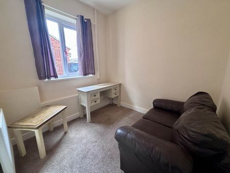 Portlands, Fairfield Avenue Bramley - Photo 3