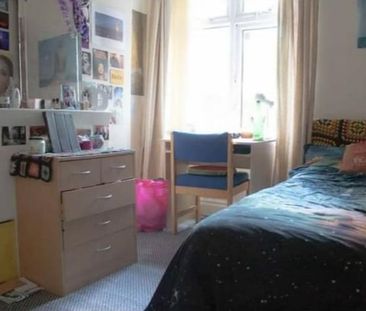 4 bedroom house to rent - Photo 2