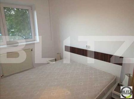 2 camere, 54 mp, recent renovat, decomandat, zona strazii Gruia! - Photo 2