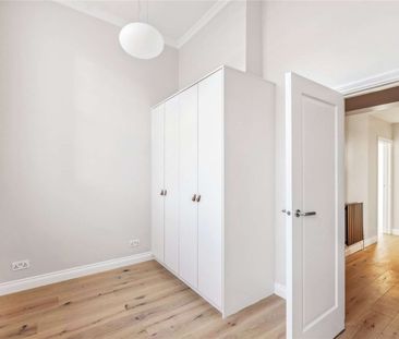 A beautifully presented two bedroom flat on Devonshire Terrace - Photo 6