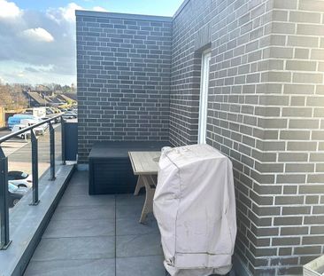 Penthousewohnung mit Dachterrasse im Niedrigenergiehaus, zentral in... - Photo 1